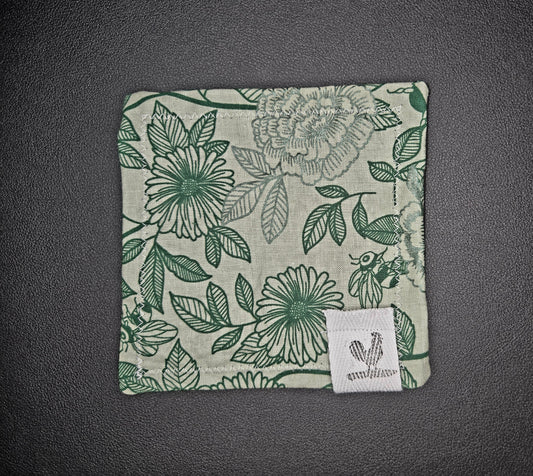 Rooster Ridge Rags Green and Metallic Green Flowers and Bees with White Stitching